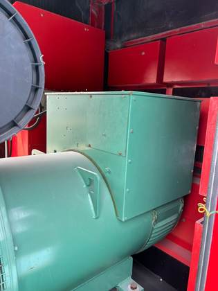 مولد Volvo Penta 550 KVA سويدي