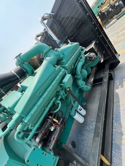 Cummins generator with Stamford alternator — engine detail — photo 5